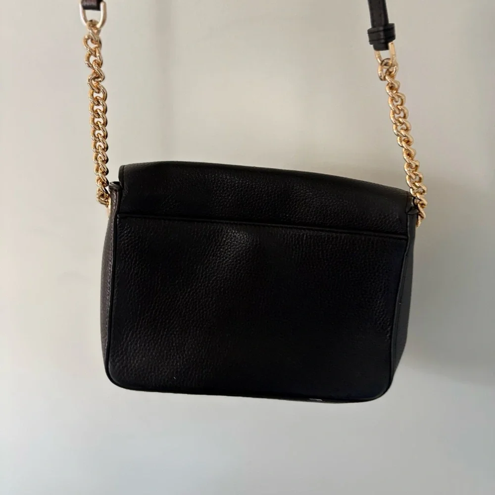 Michael Kors Vanna Medium Black Pebbled Leather Crossbody Bag Gold Chain